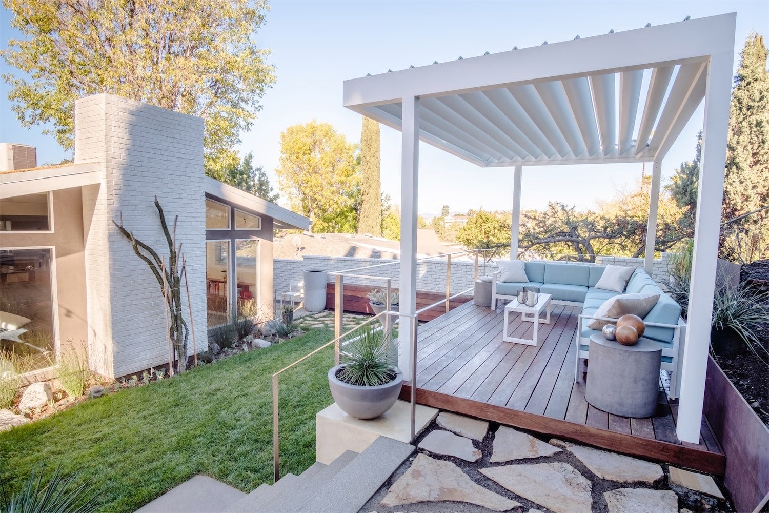 Algarve pergola med forskudt stolpe