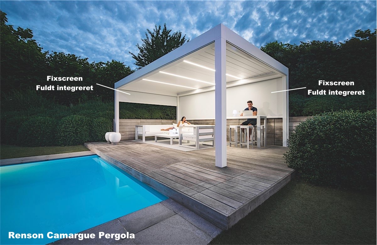 Fuldt integrerede Fixscreens i en Renson Camargue Pergola med tag