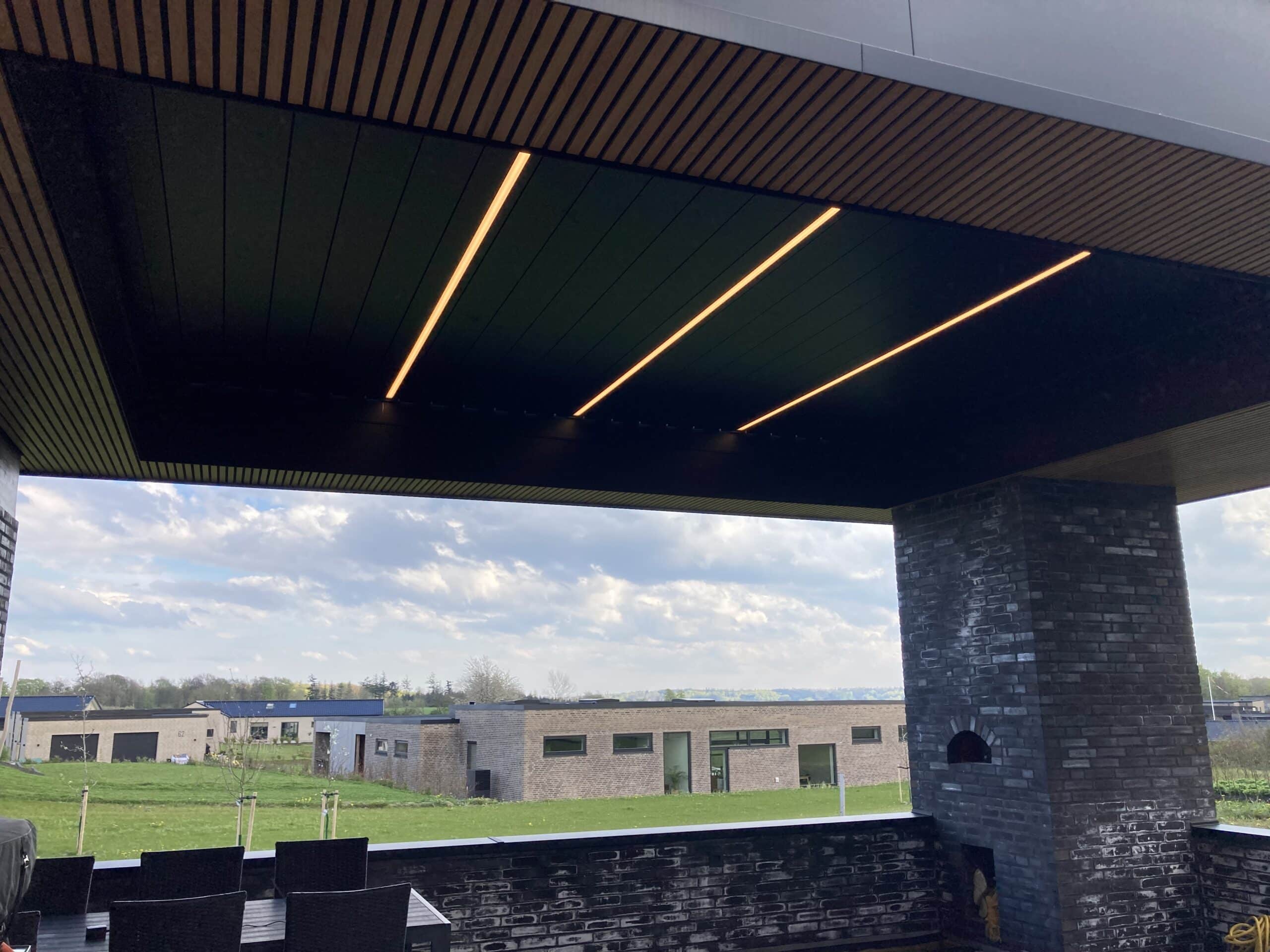 Aero pergola fra Renson Integreret elektrisk pergola af mærket Renson