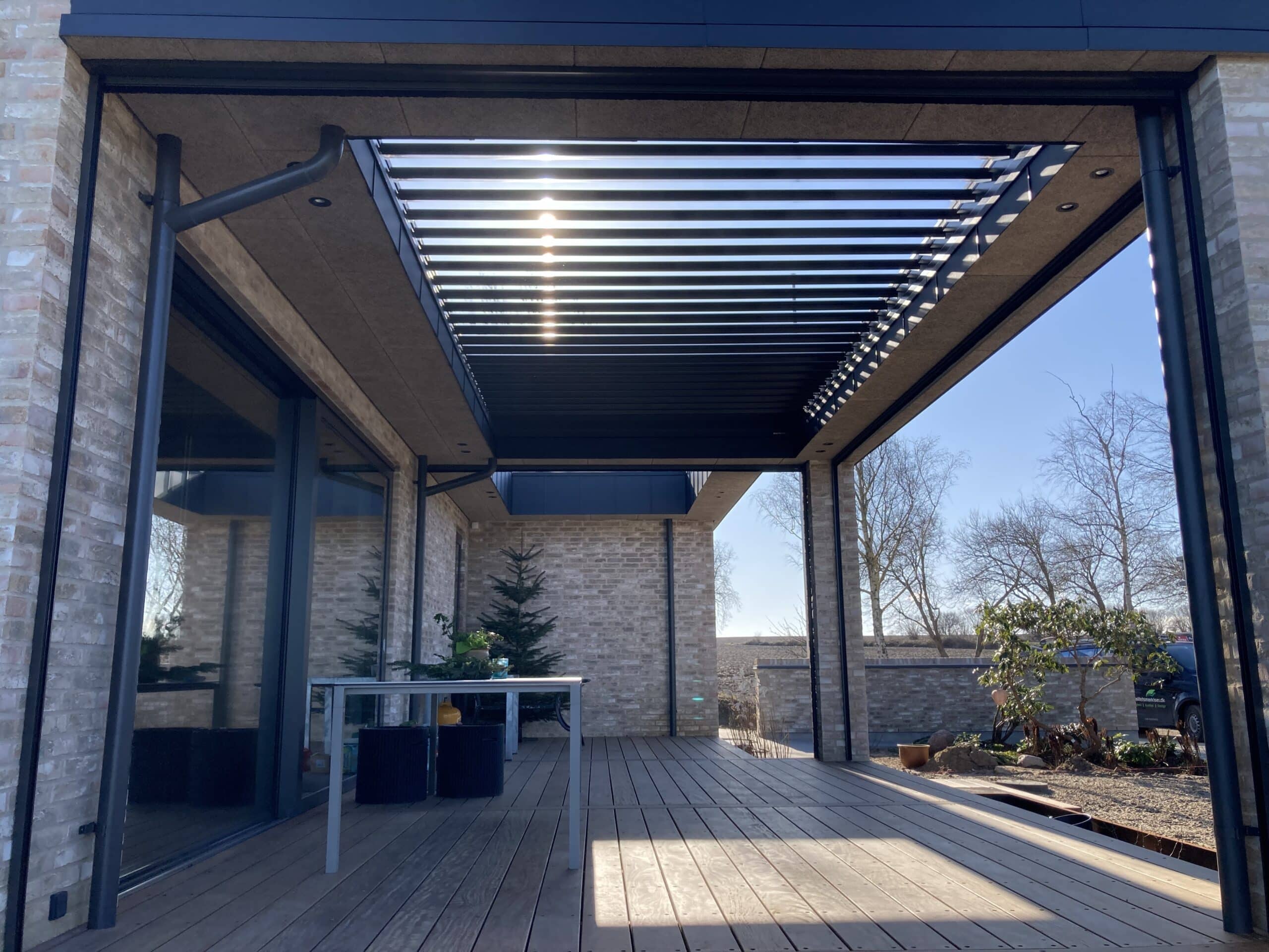 Integreret Lamaxa L50 Free pergola