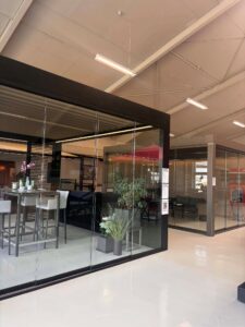 showroom-07 Showroom pergola med lameller i Rødekro - Kvalitetsmarkiser ApS