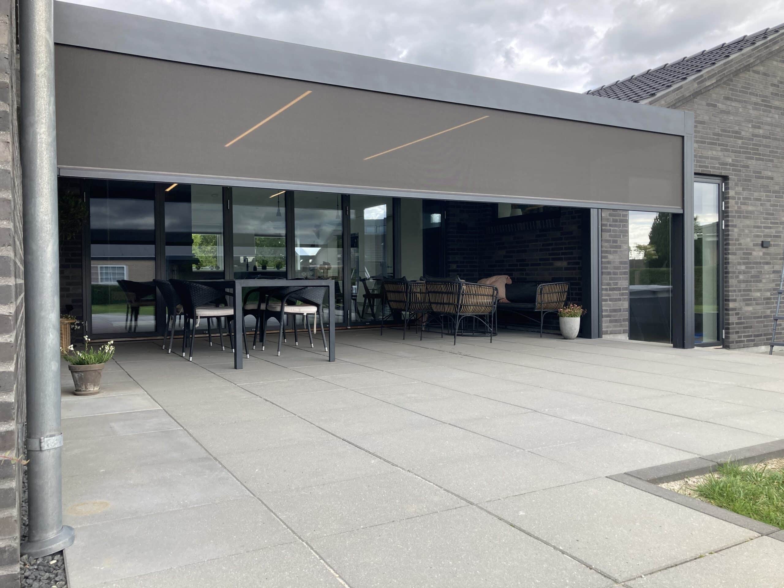 DesignPergola Nykøbing Falster Pergola tilpasset hus facade og terrasse