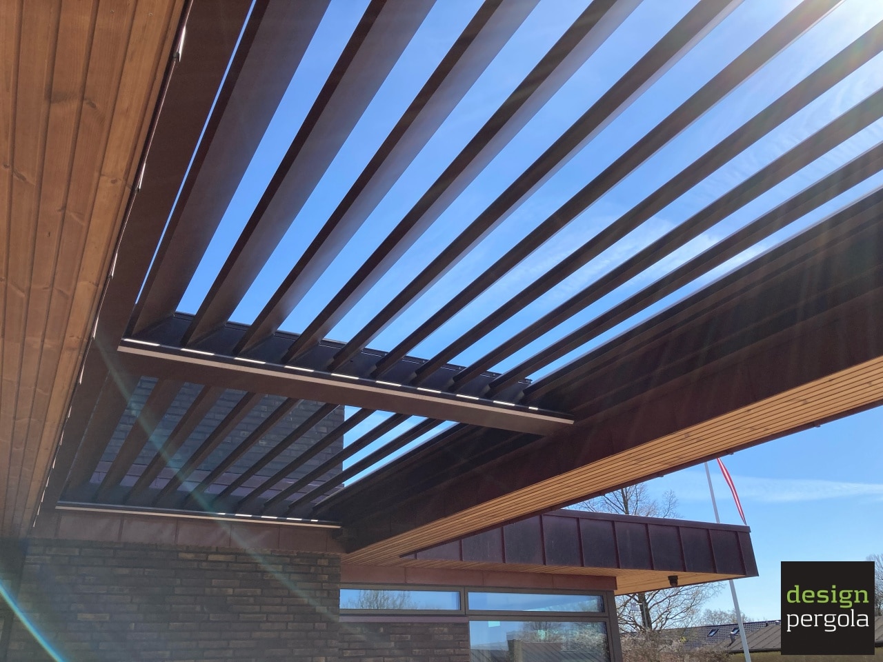 Fuldt integreret dobbelt Lamxa L50 pergola L50 pergola integreret på alle fire sider