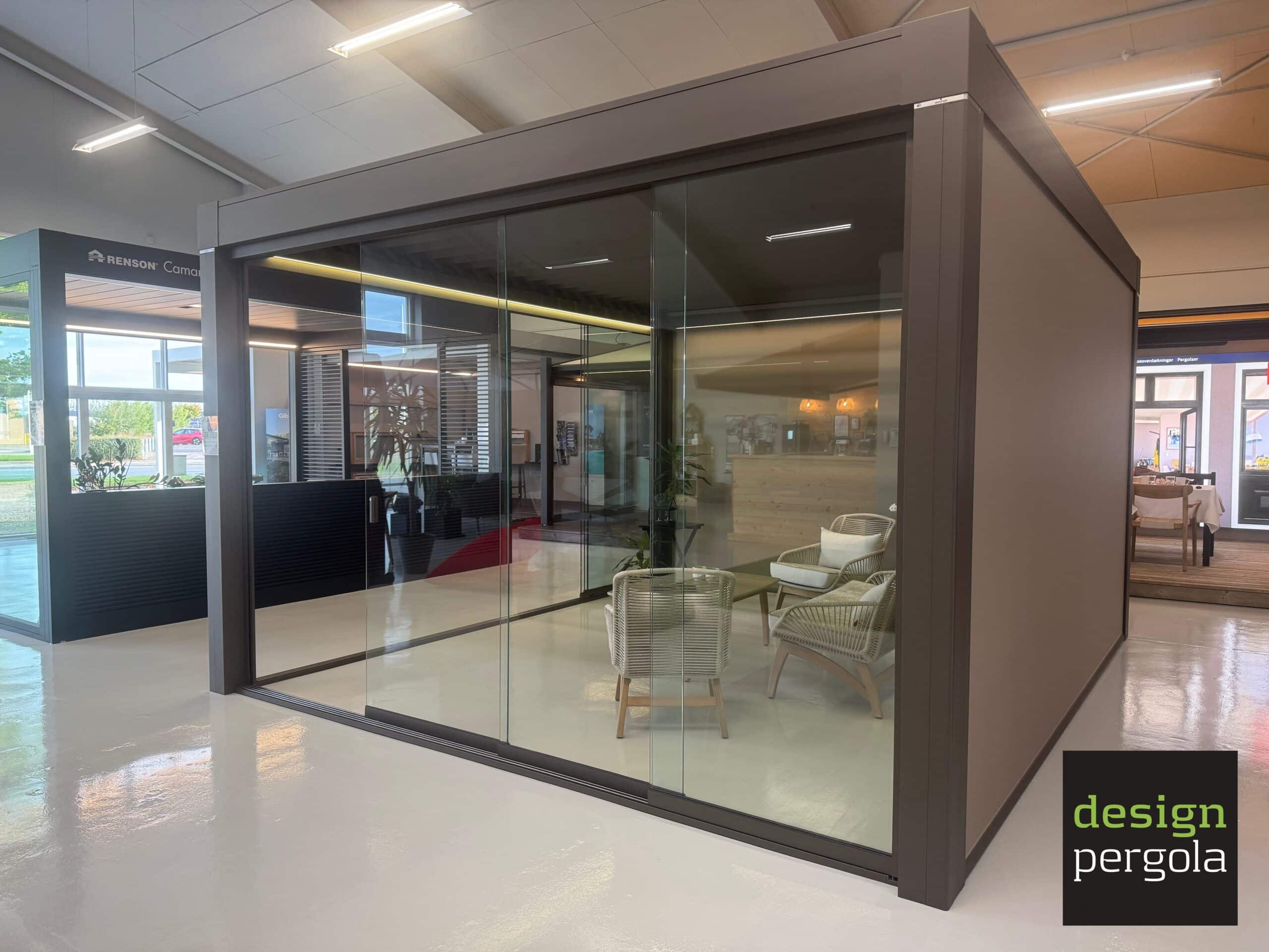 Showroom med pergolaer i Rødekro - DesignPergola Rådgivning om DesignPergola i showroom i Rødekro