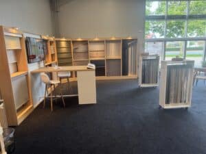 Faber produktprøver og rådgivningsbord i Faber shop hos Kvalitetsmarkiser i Rødekro